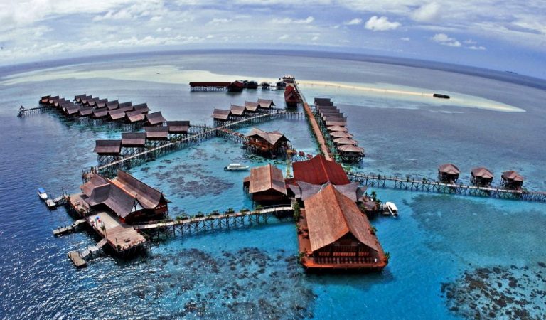hotels on water: sipadan kepalai water village resort 1