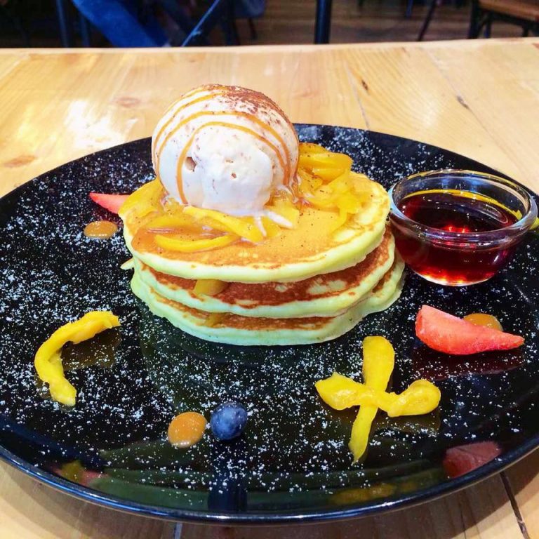kl food: pancakes / Wicked Pancake Parlour