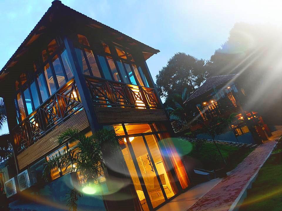 Bilut Hill Resort An Alluring Glass House Resort Hidden In Raub Pahang Klnow